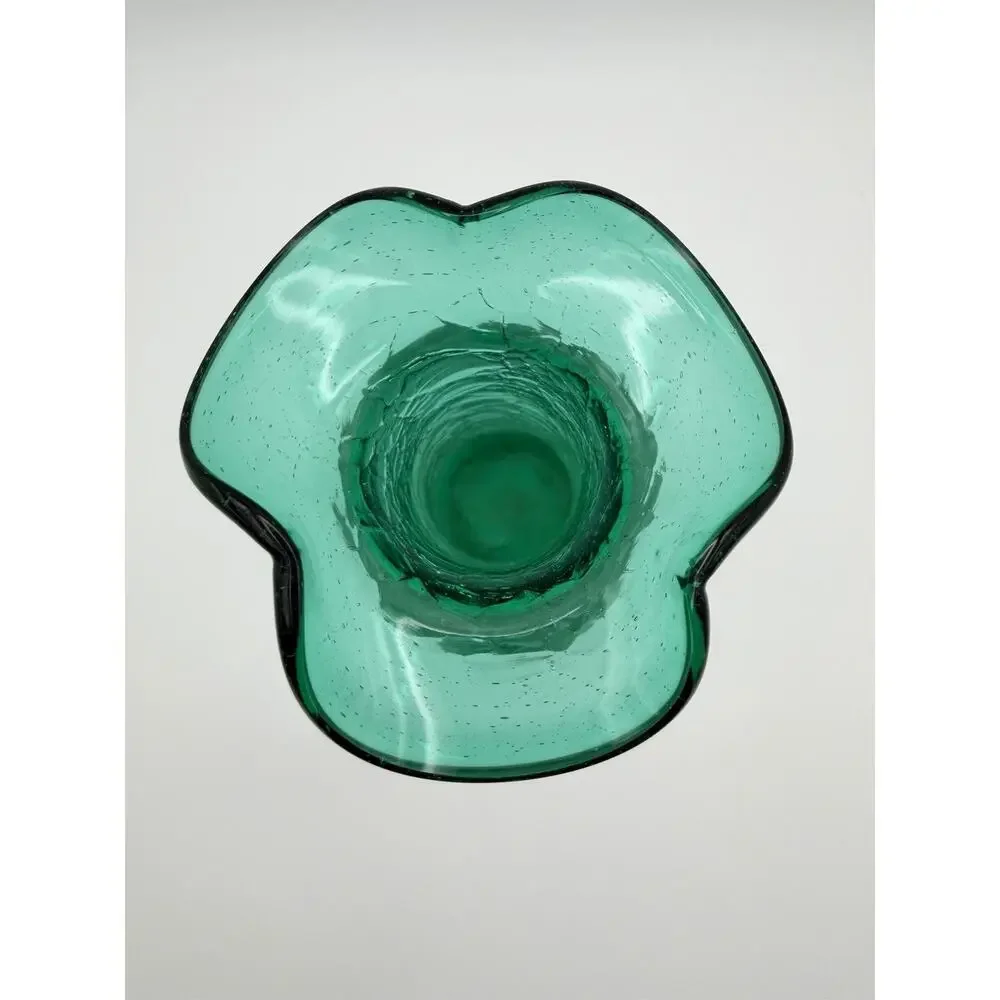 Hand Blown Emerald Green Crackle Glass Vase 7.5” Ruffled Rim Vintage Art Glass